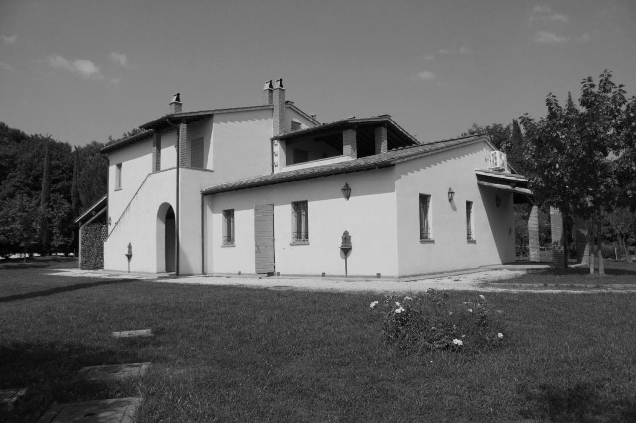 Podernovo Country Houses In Umbria Pensionat San Liberato Eksteriør billede